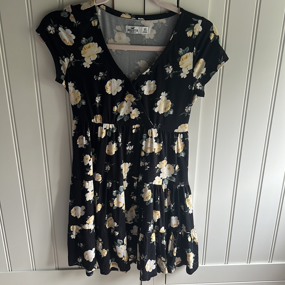 Hollister floral mini dress